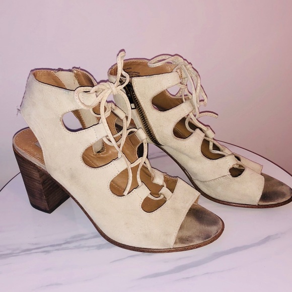 Steve Madden Lace Up Sandals - Picture 3 of 6